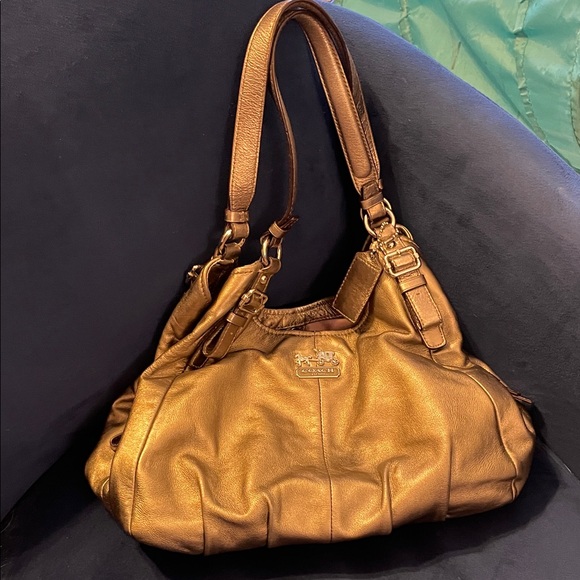 Vintage Coach Madison Metallic Silver Shoulder Bag - Picture 14 of 14